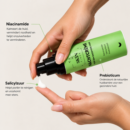 Skinfixer Nachtcrème met salicylzuur, niacinamide en prebioticum aangebracht op de hand